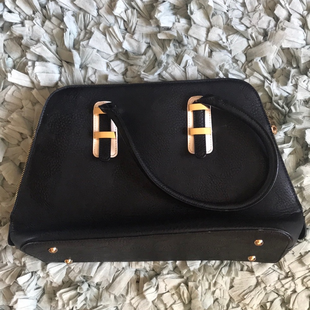Charming Charlie Hand Bag